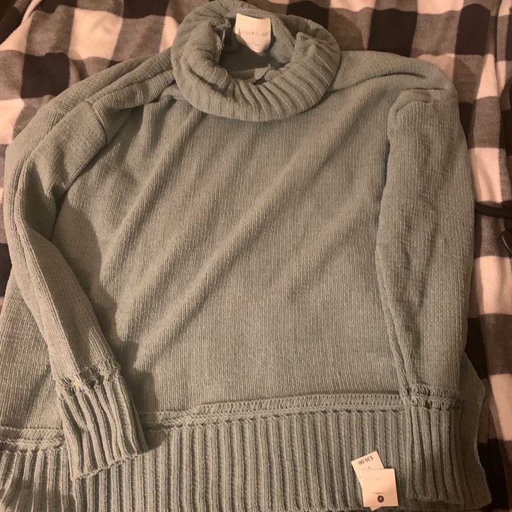 Turtle neck sweater
